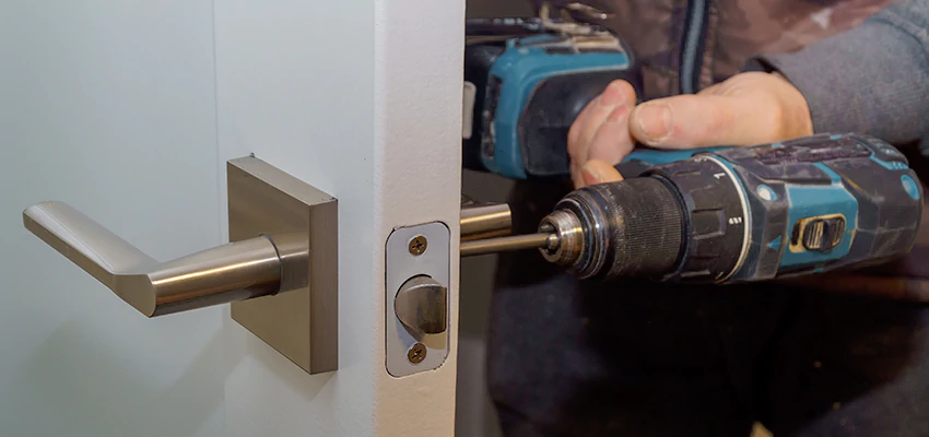 Broken Door Handle Lock Repair in Artesia, California